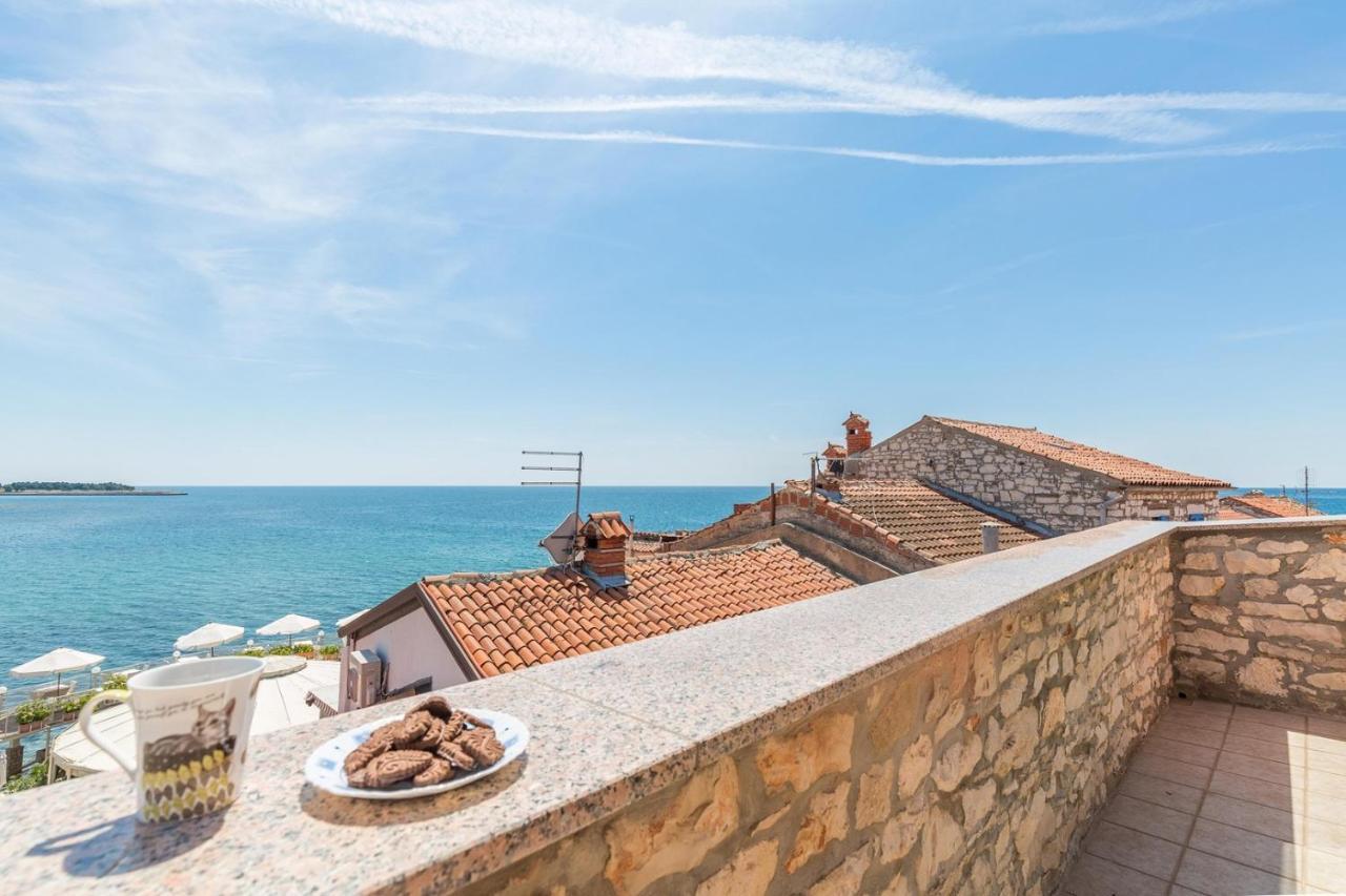 Old Town Apartments In Umag Exterior photo